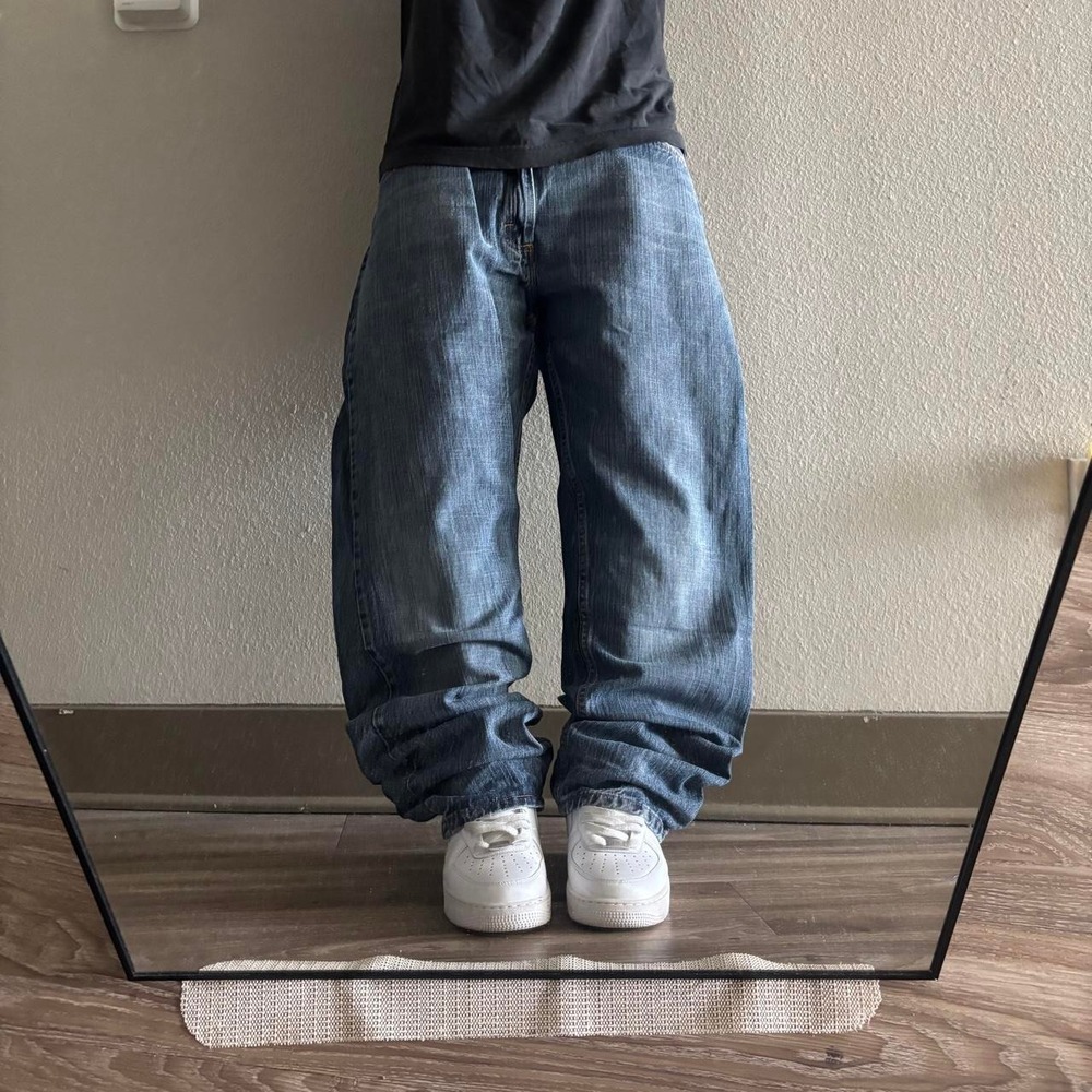 Vintage Y2K/2000s Grunge Dark Wash Essential Denim Jeans! 36x32